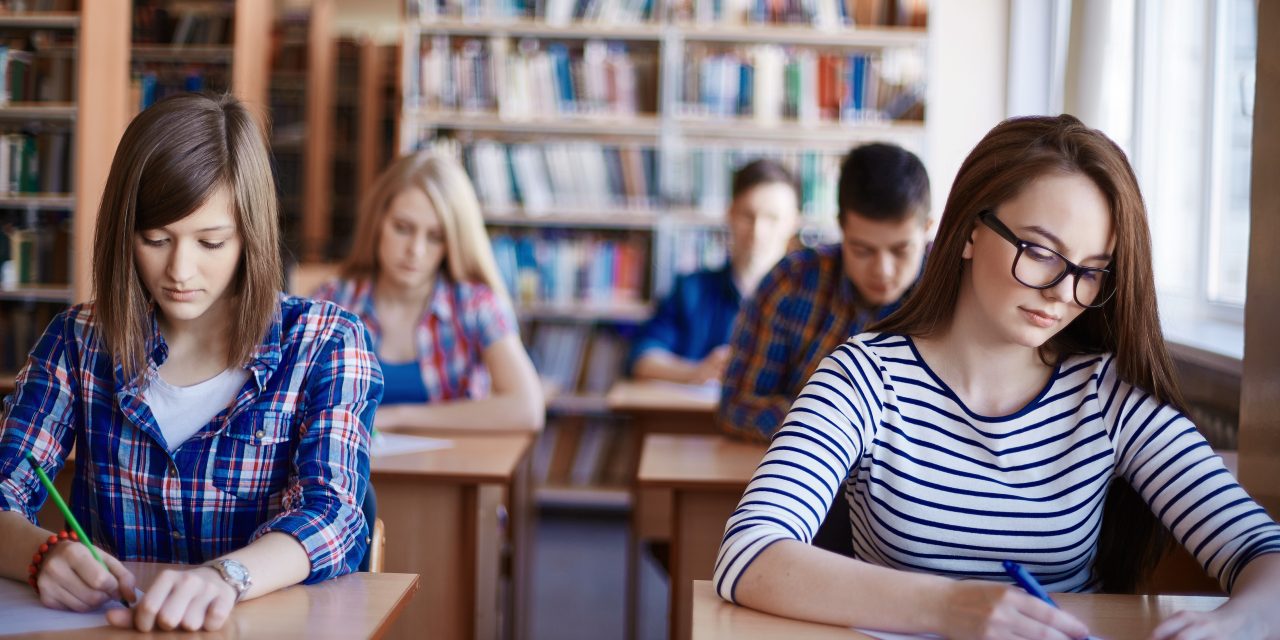 What parts of the NBCE examination does the State of Illinois require?